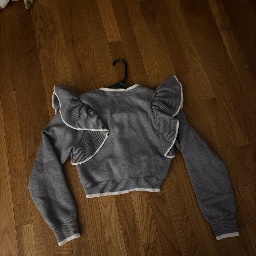Chic Gray Ruffle Sweater - Picture 3 of 4